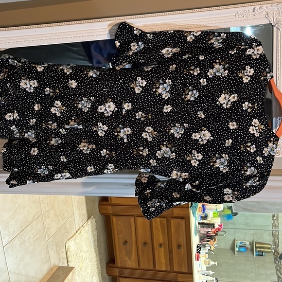 LOFT wrap romper. Dress illusion. - Picture 6 of 8